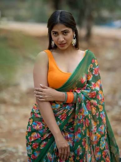 Naina call girl profile in Hazratganj, Lucknow
